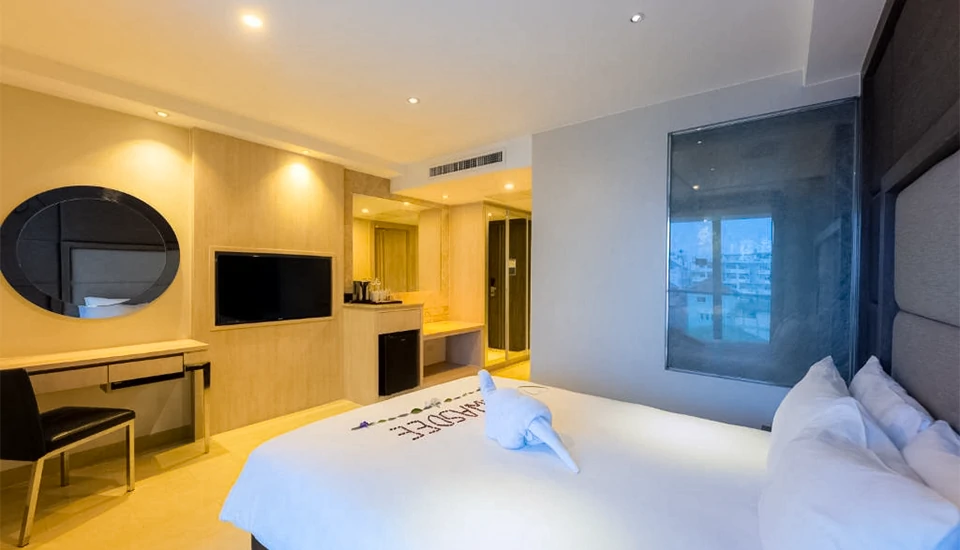 هتل سنتارا لایف اونیو پاتایا